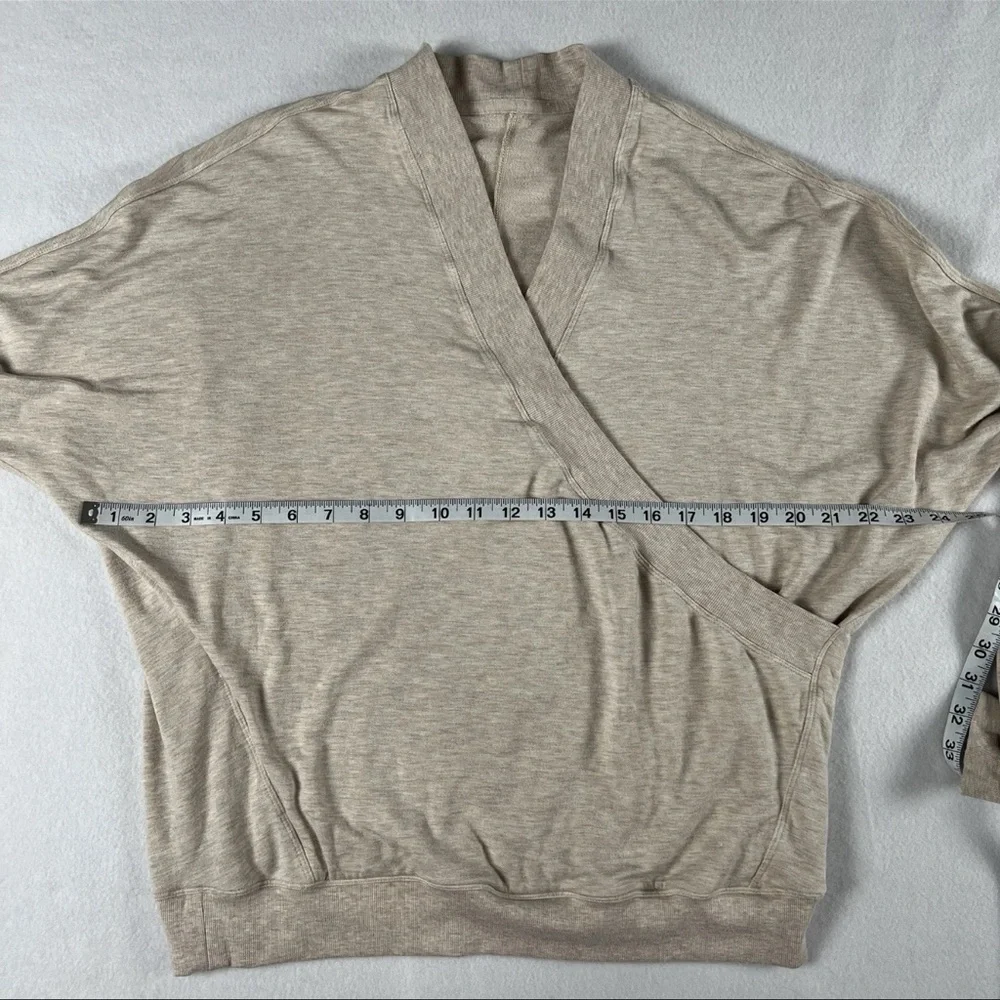 Lululemon Women's Seek Stillness Pullover Hidden Pocket‎ Heathered Cashew XS